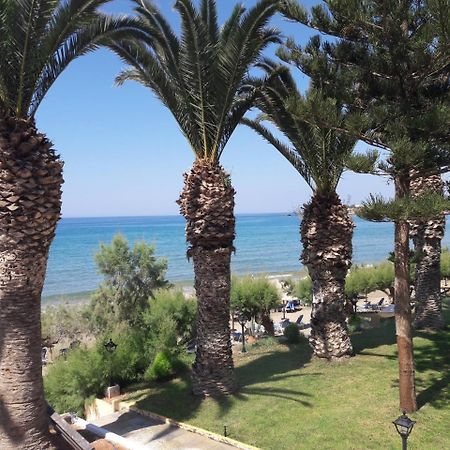 Blue Ocean Apartments Makrýgialos Buitenkant foto