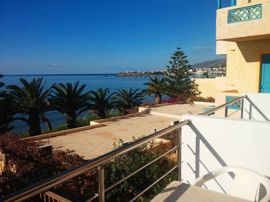 Blue Ocean Apartments Makrýgialos Buitenkant foto